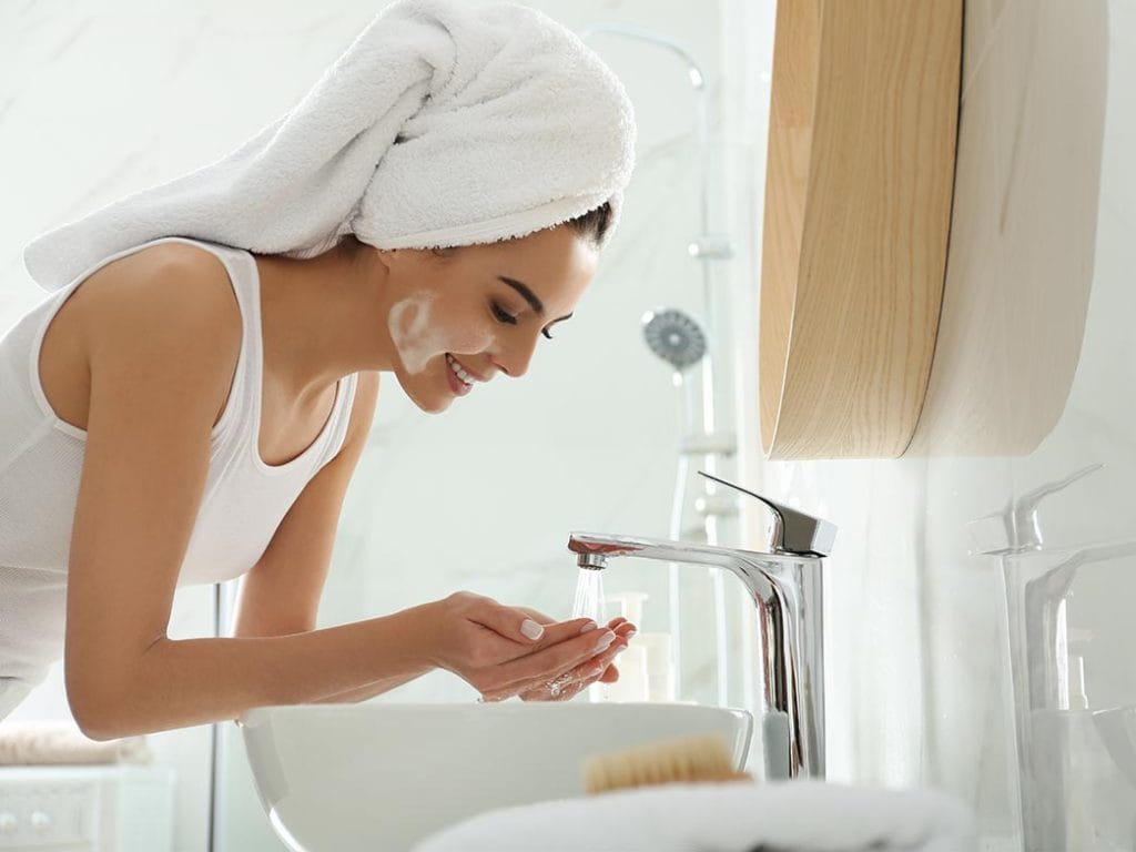 The Right Way To Wash Your Face